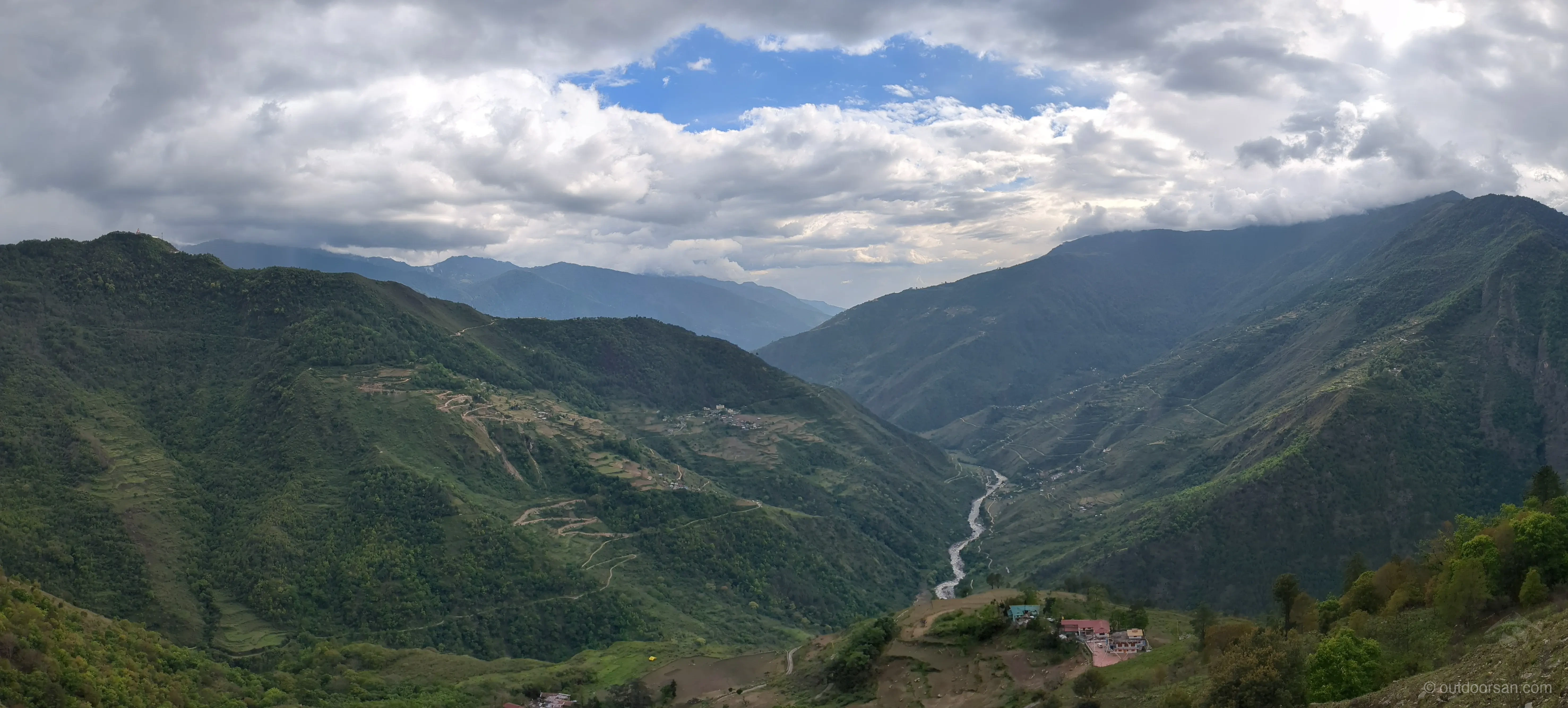 Vistas en route Zemithang from Tawan