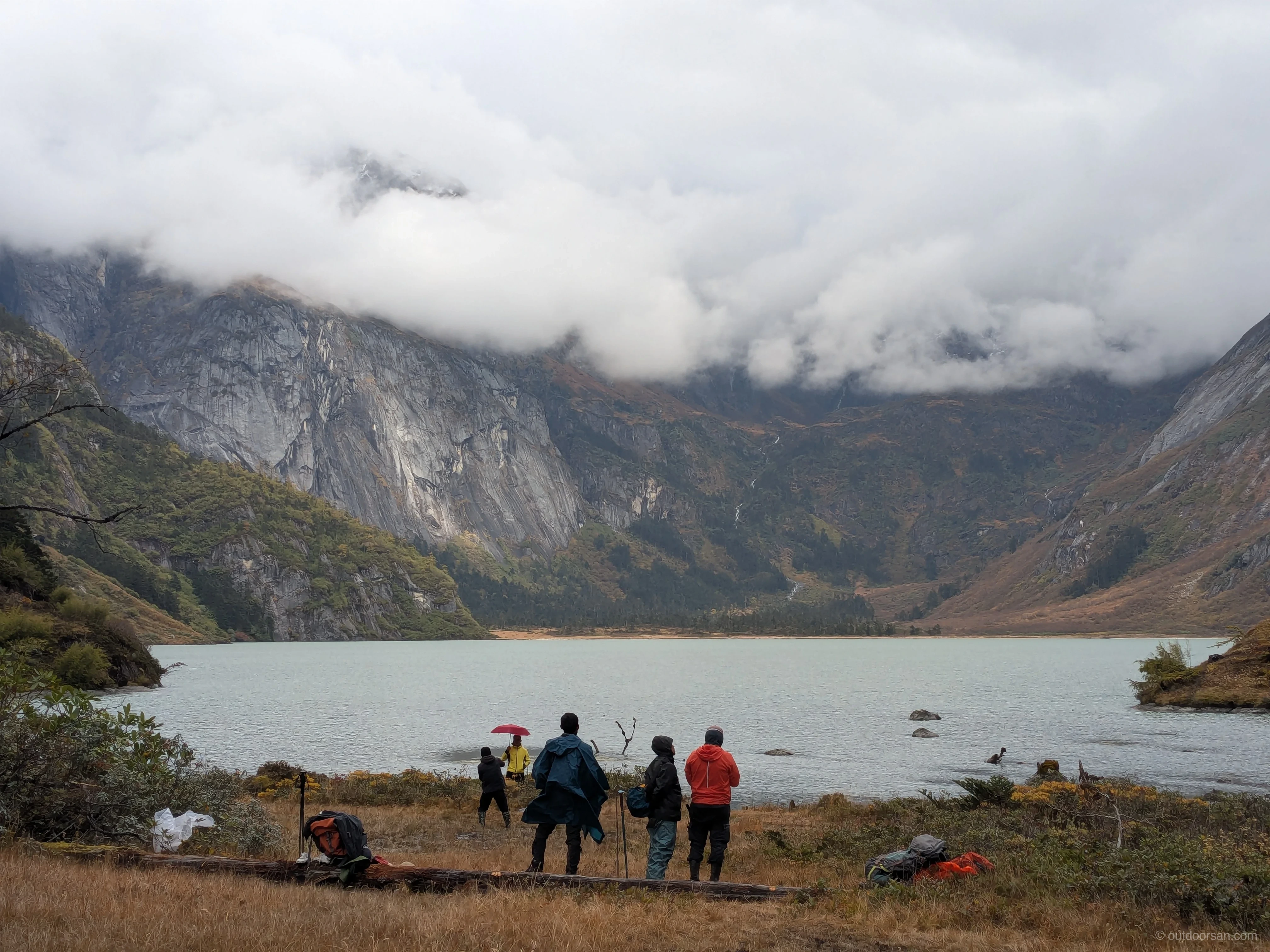 Click happy - capturing the sights at Lake 4
