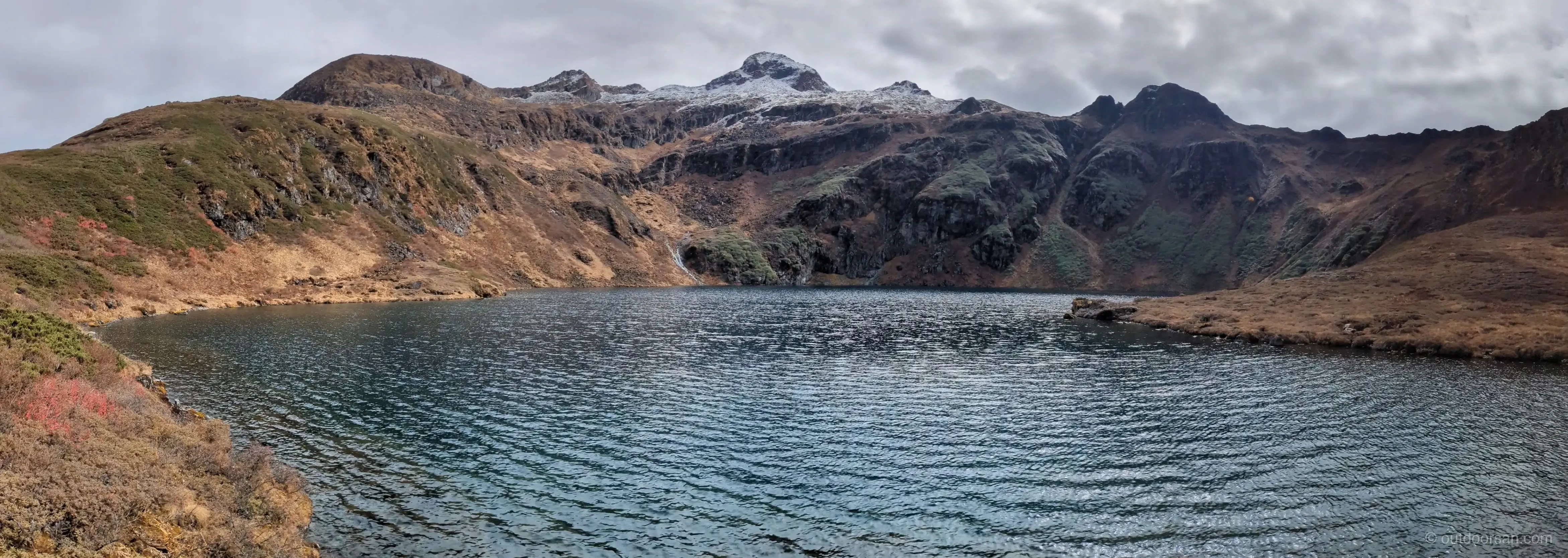 Pumlung lake panorama