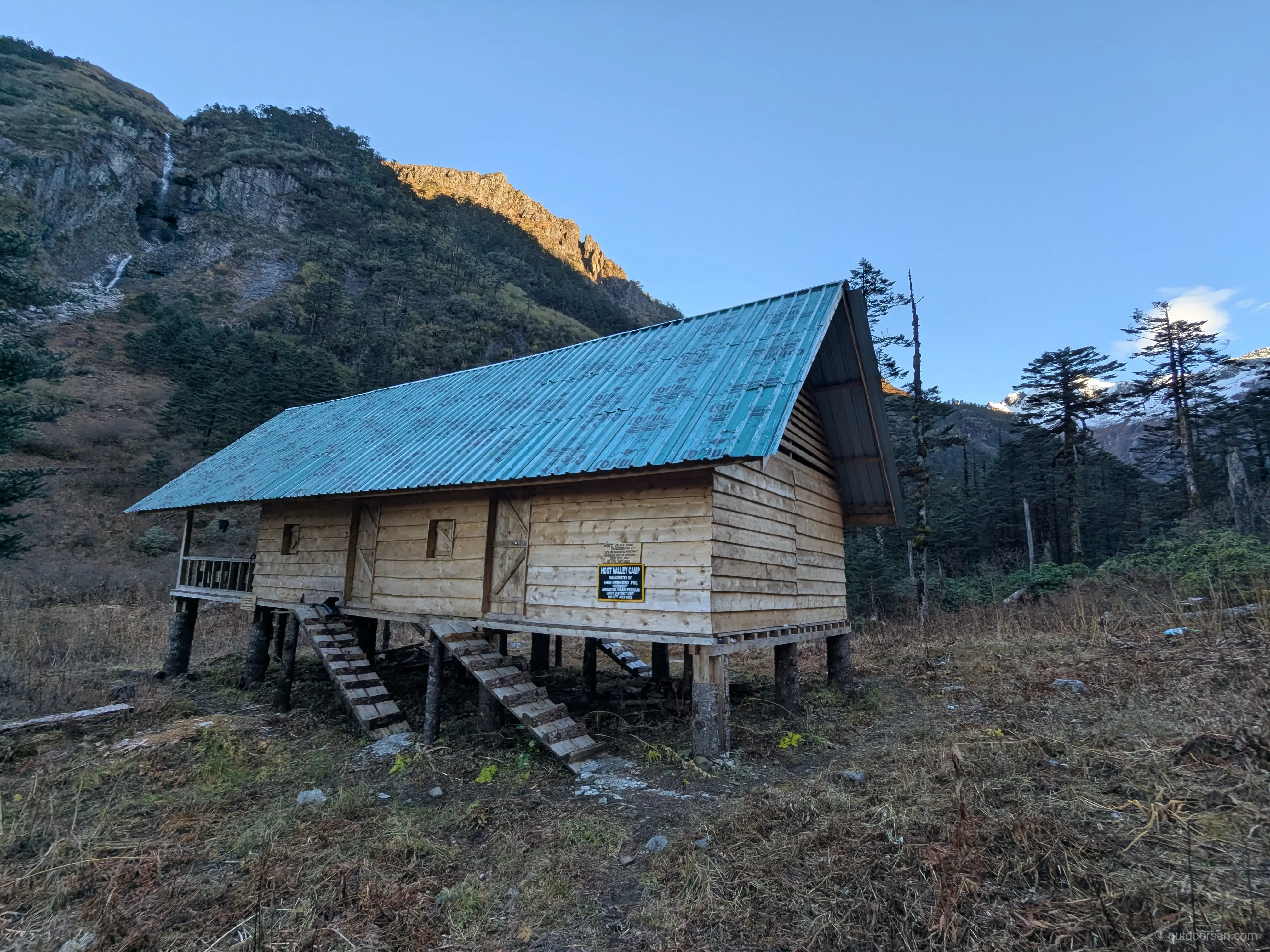 Kushok base camp hut